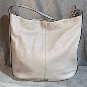 COACH New York F23309 Avery Pebble Grain Leather Large Hobo